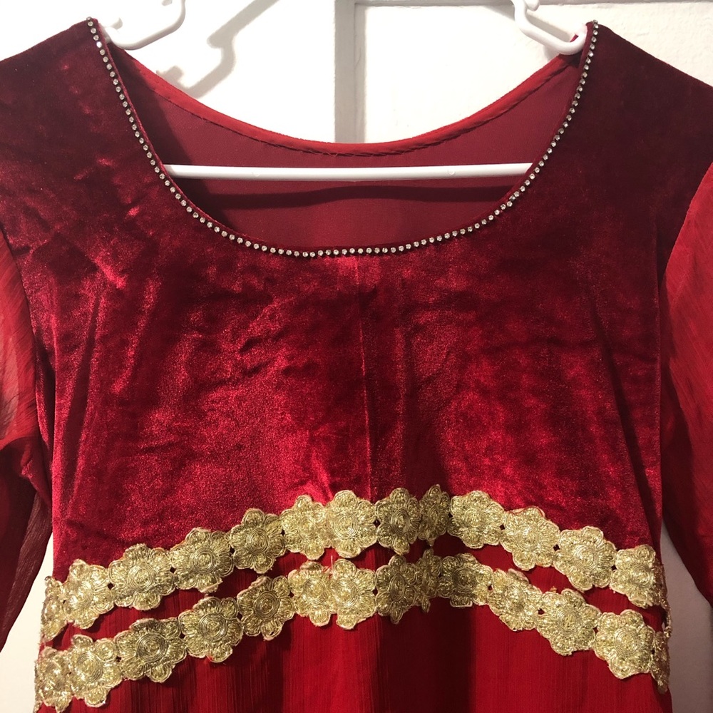 Pakistani three-piece suit